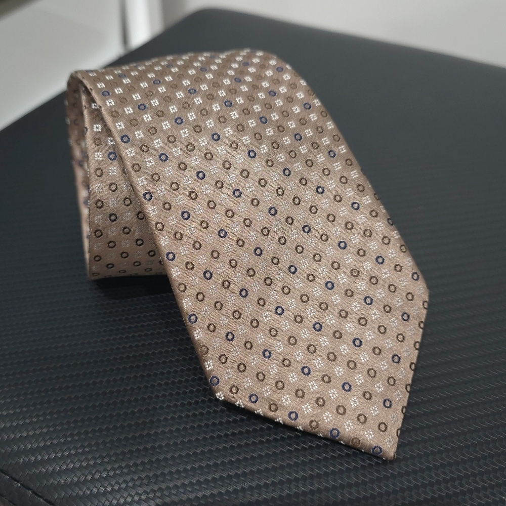 ✨️4/$20 MICHAEL Michael Kors 100 Silk Tie, Taupe with Navy Brown Dot Print - Picture 2 of 8